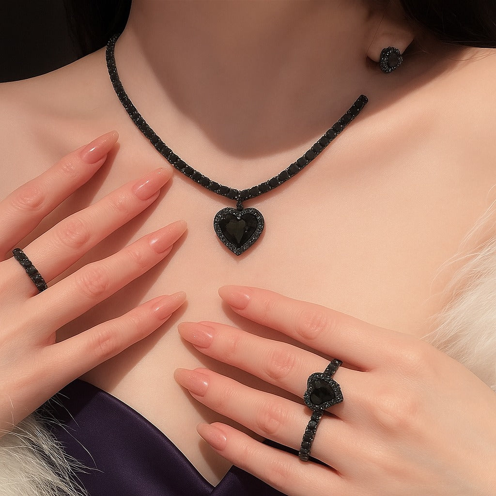 Why Black Diamond Bracelets Are A Must Have To Your Jewelry Collection