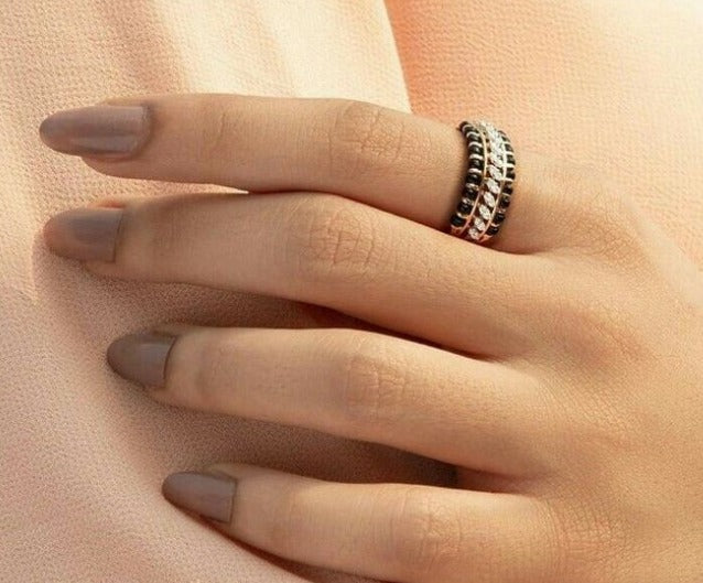 Matching Wedding Bands: The Latest Trend in Couple Rings
