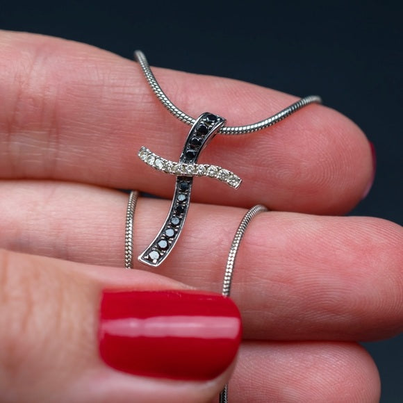 Natural Black Diamonds vs Treated Black Diamonds
