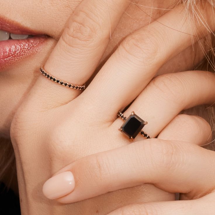 The History of Black Diamond Jewelry