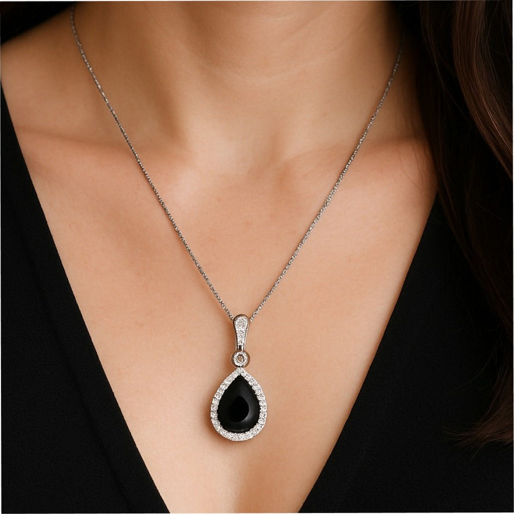 Elegant black moissanite dimond pendant