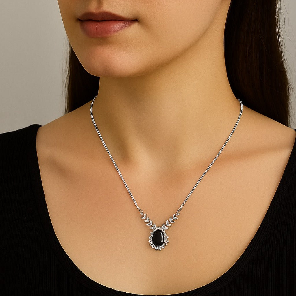 Elegant Silver Necklace with moissanite black Centerpiece