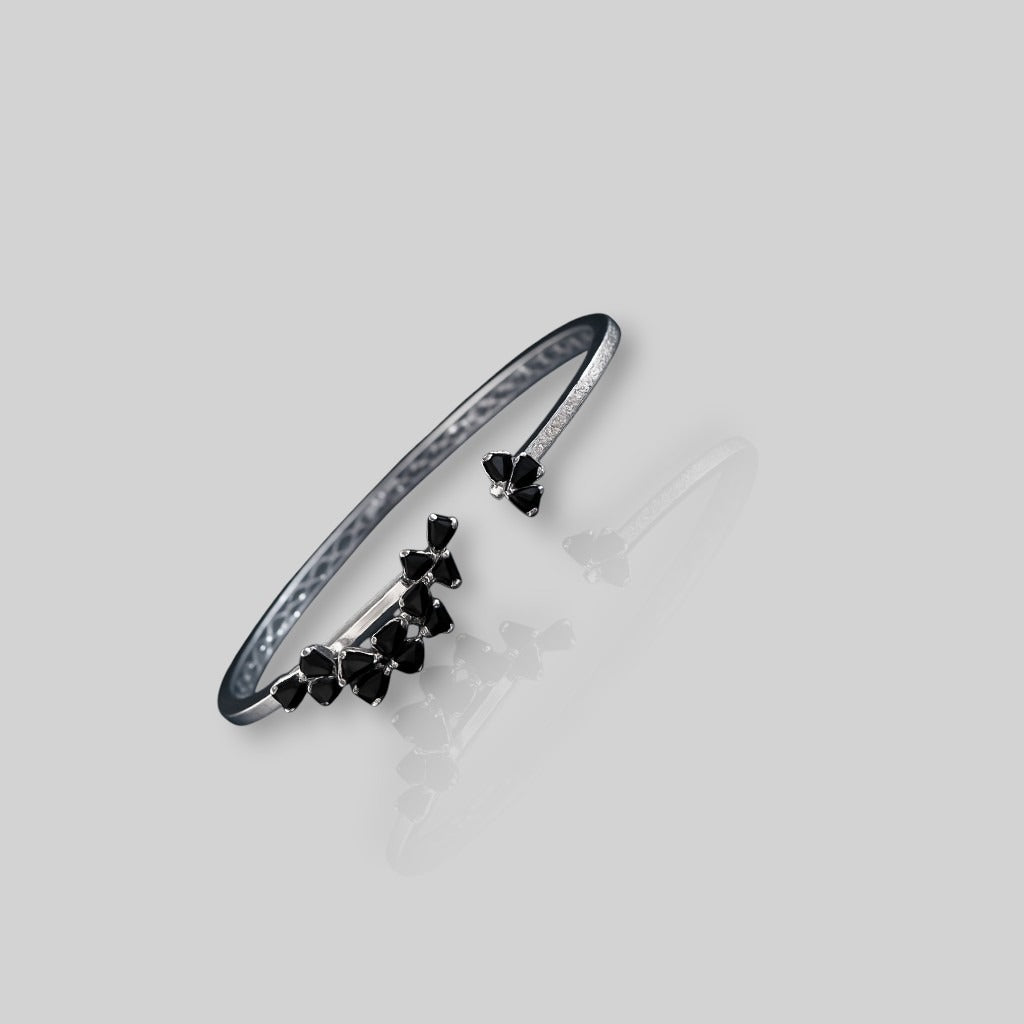 moissanite Black Diamond Floral Bracelet