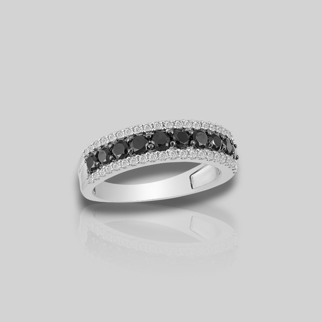 Elegent black and white dimond band